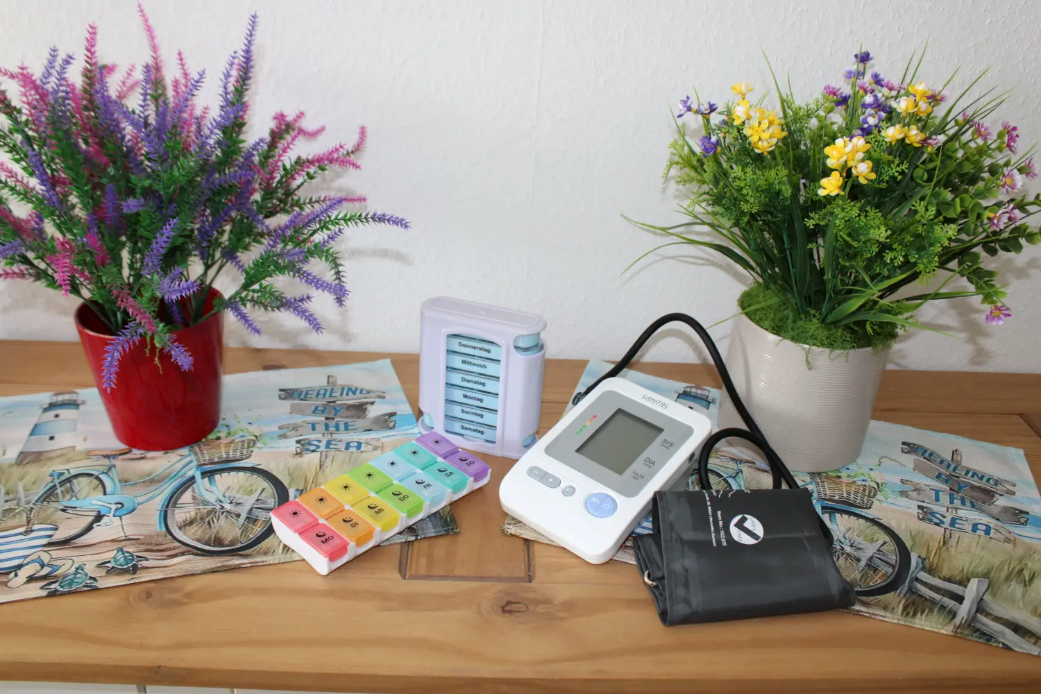 Ein Medicura 250 P Arm-Blutdruckmessgerät. Von Pflege-Service Jüdes